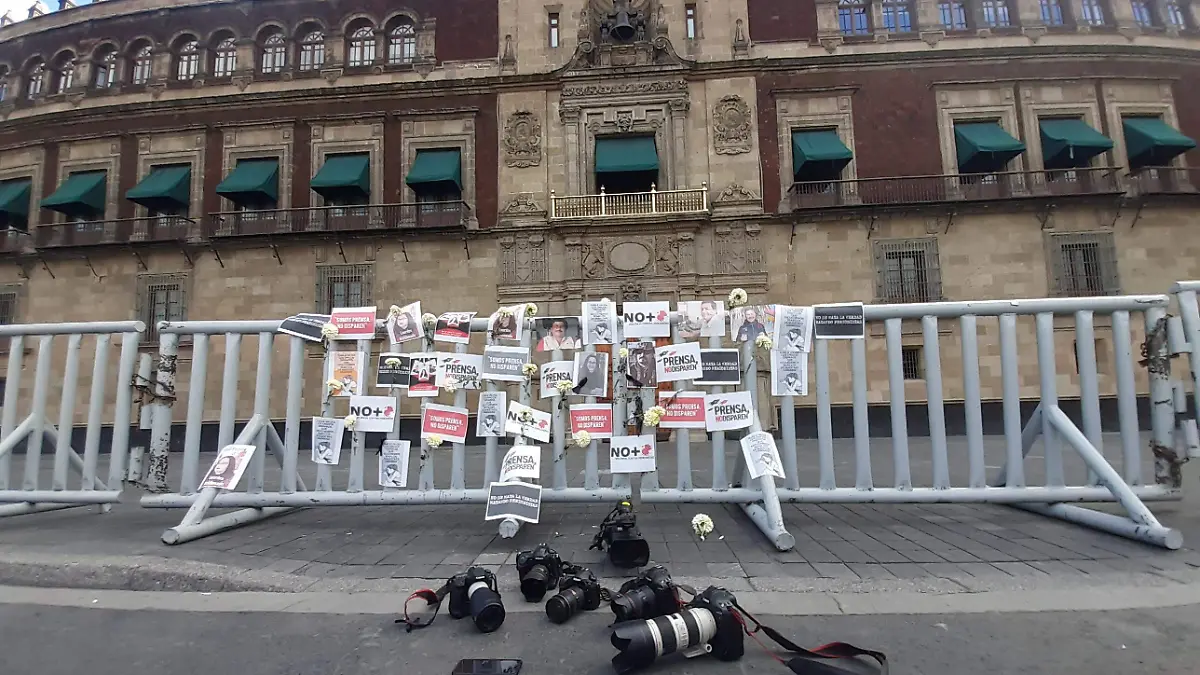 PROTESTA PERIODISTAS CDMX... GALEANA (15)